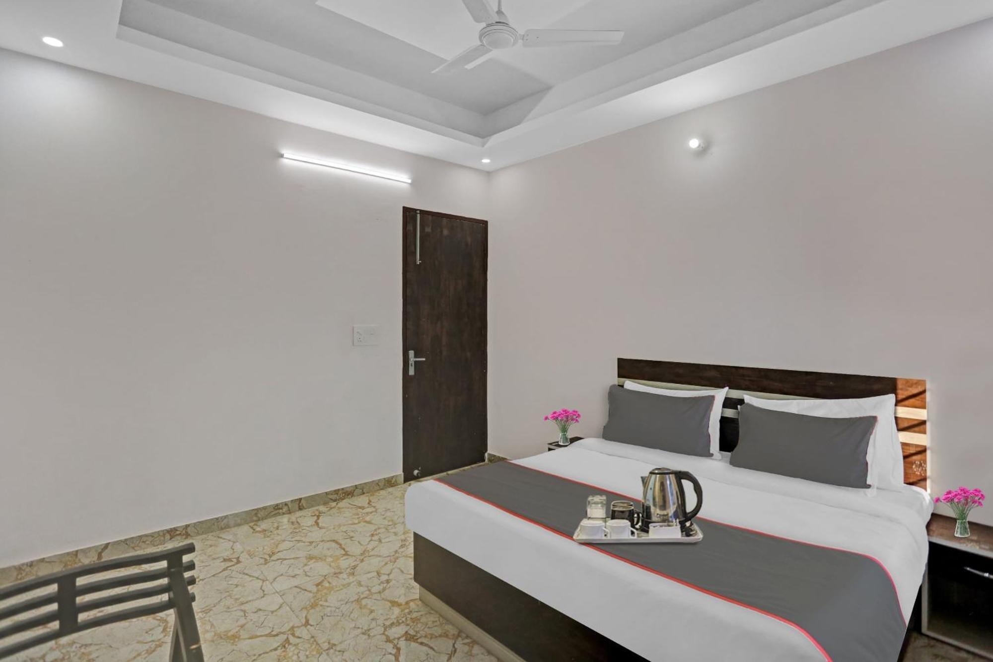 Collection O The Royal Fern Hotel Farrukhnagar Екстериор снимка