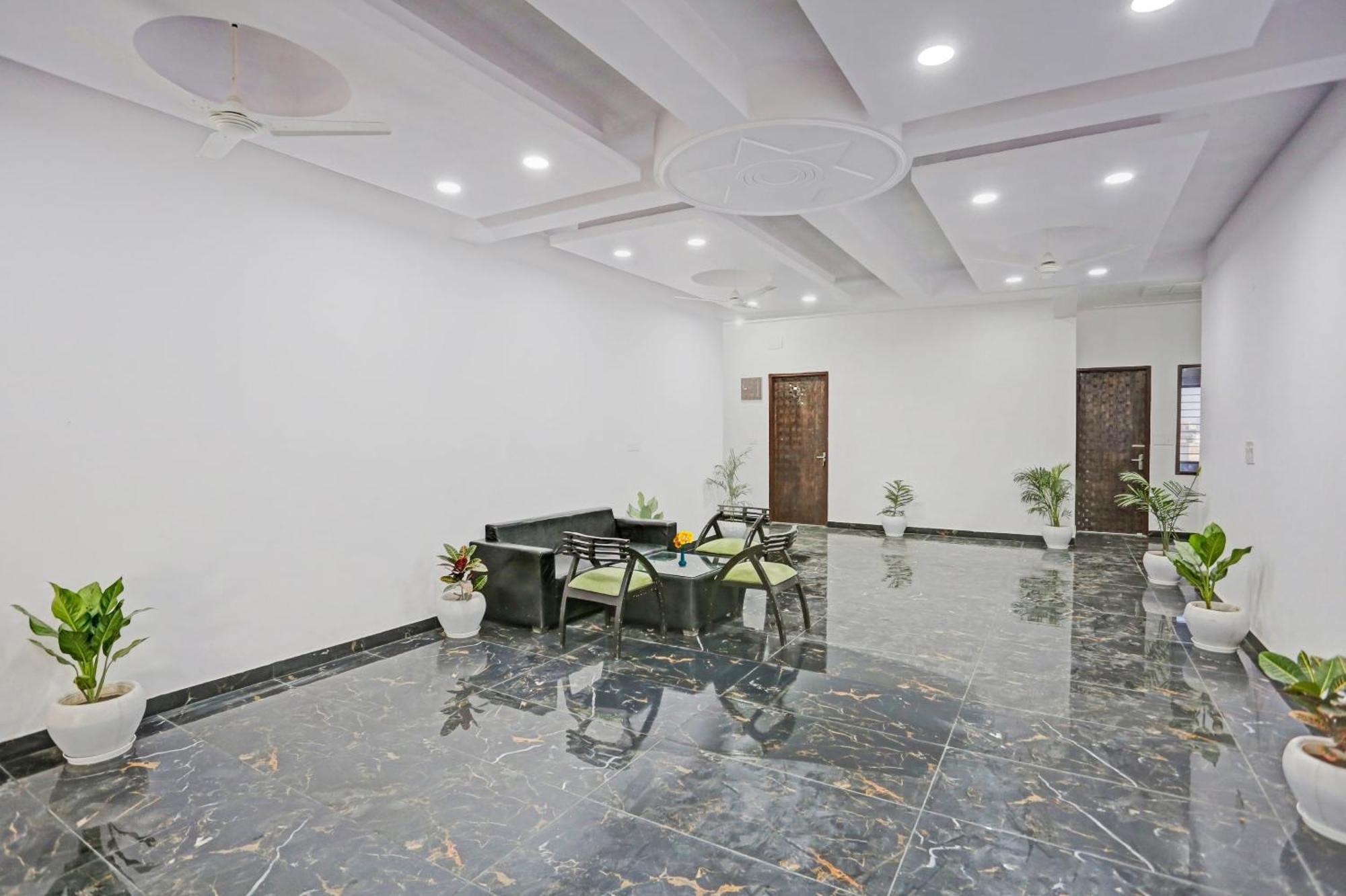 Collection O The Royal Fern Hotel Farrukhnagar Екстериор снимка